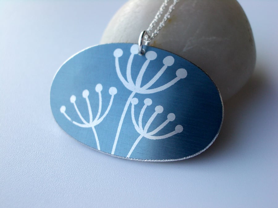 Oval cow parsley pendant necklace in grey and silver