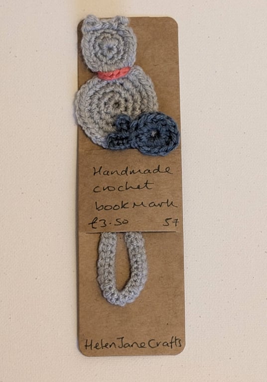 Handmade crochet cat bookmark - grey with pink collar