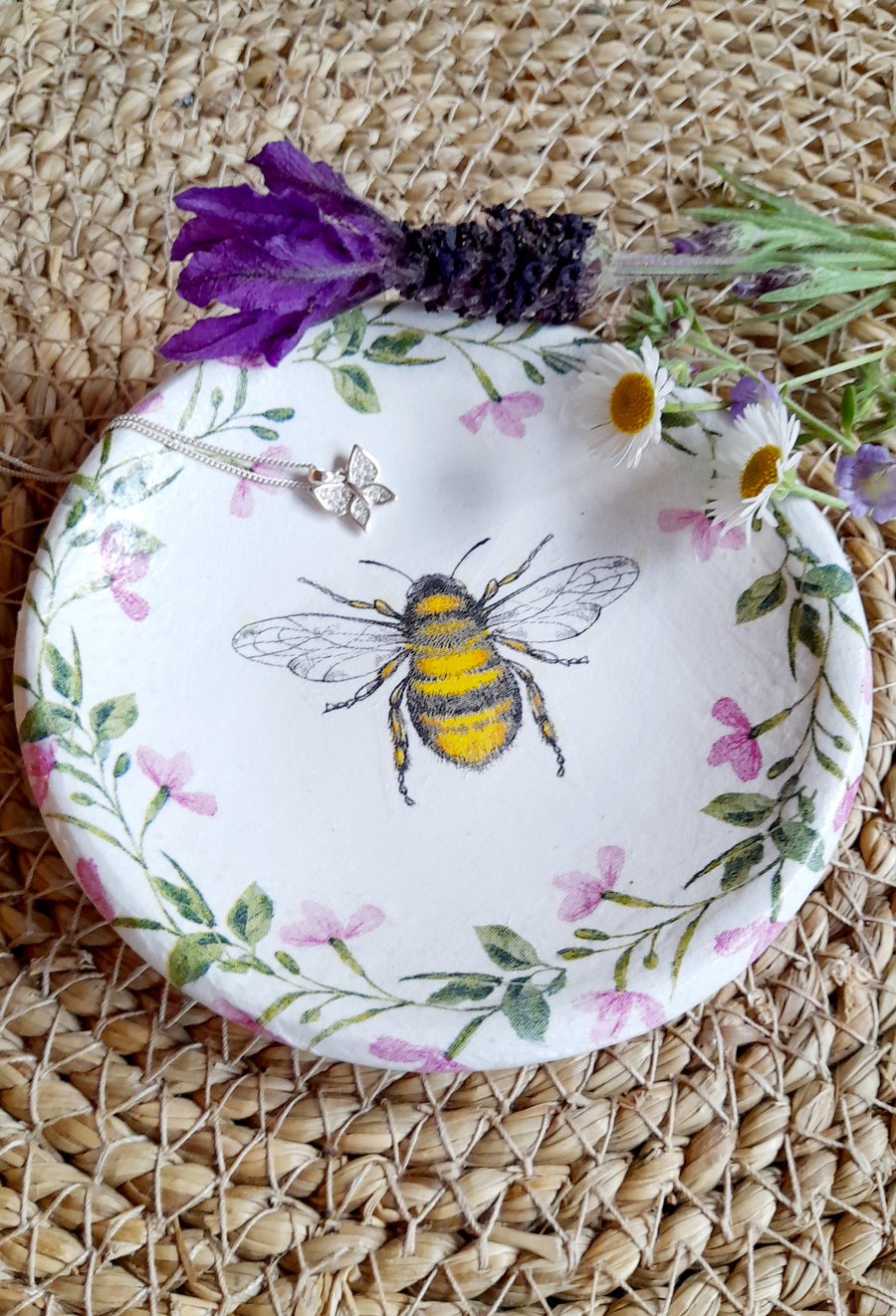 Clay Bee Trinket Dish FREE POSTAGE