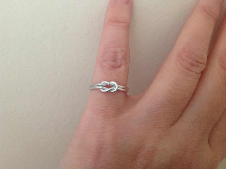 Sterling silver dainty Love Knot ring