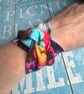 Tropical floral summer vibe cuff bracelet with twist design - Image 3