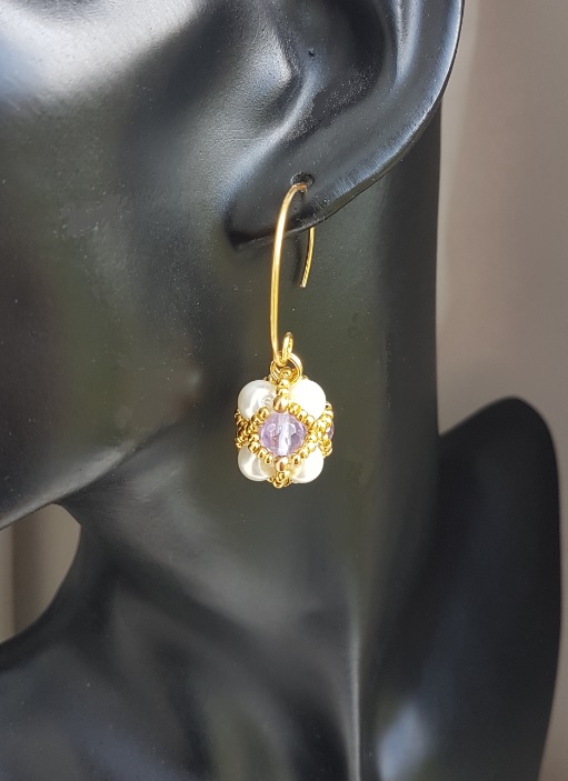 Gorgeous Beaded Bead Earrings - Gold Tones.