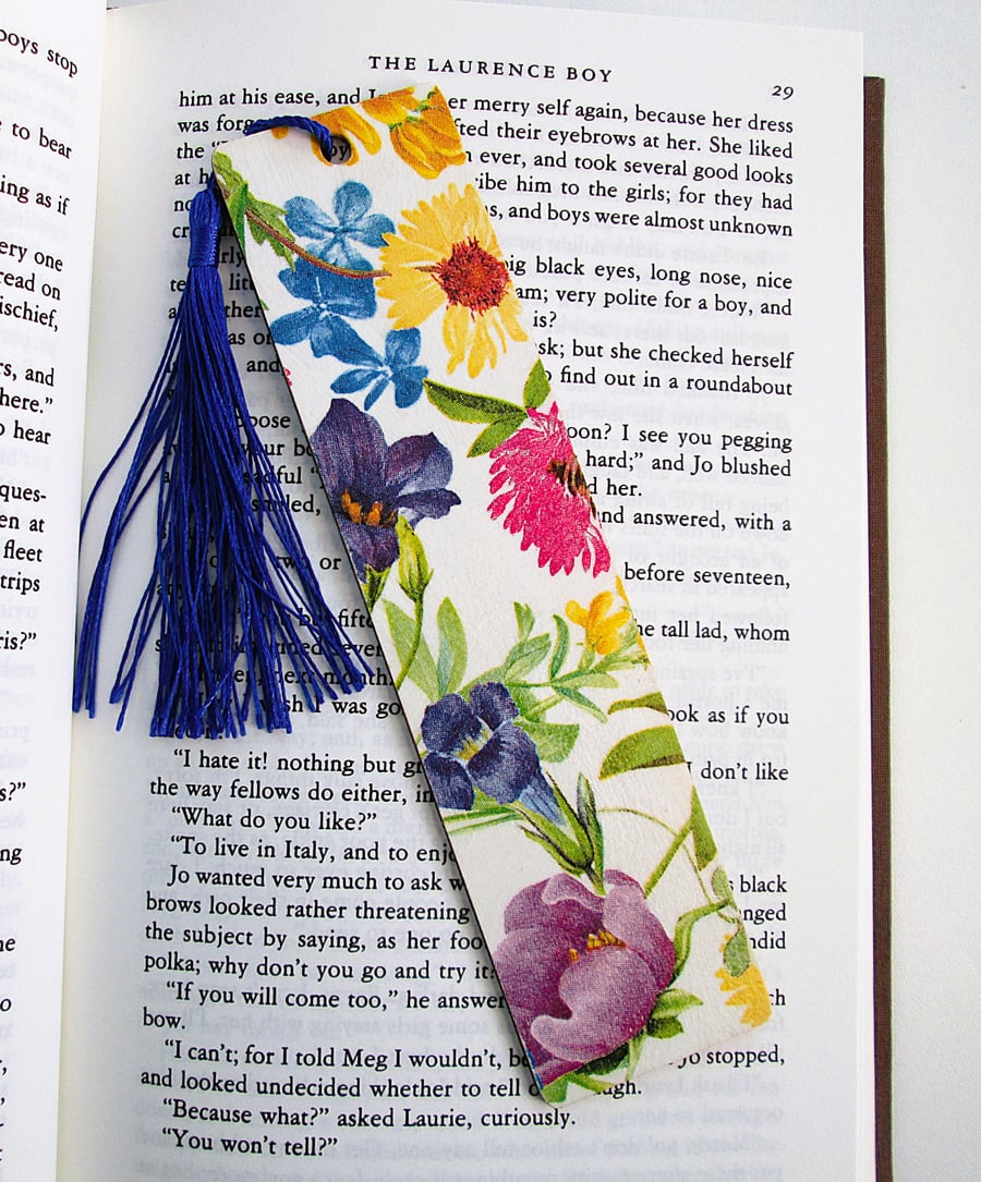 Summer flowers wood decoupage bookmark with tassel