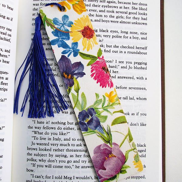 Summer flowers wood decoupage bookmark with tassel