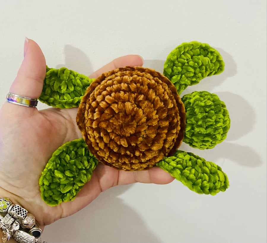Crochet turtle amigurumi green and brown, velvet yarn