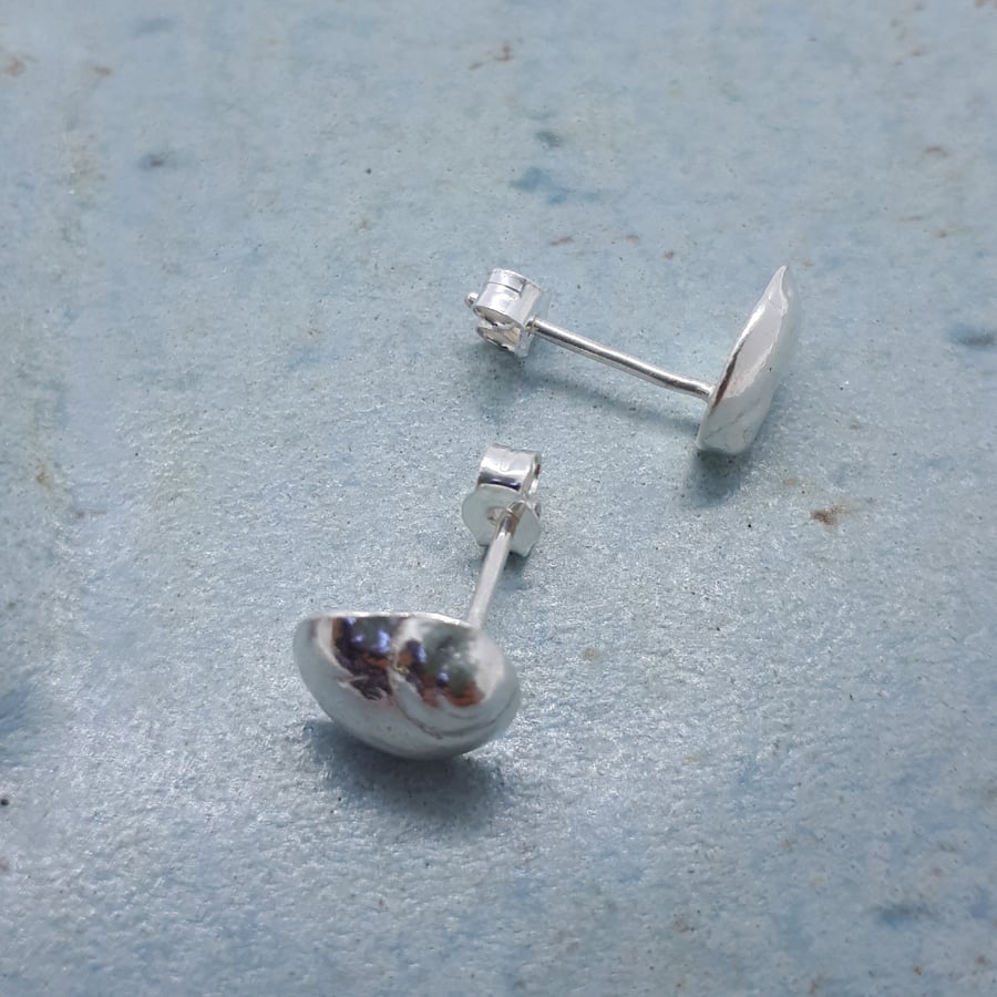 Fine silver periwinkle shell studs