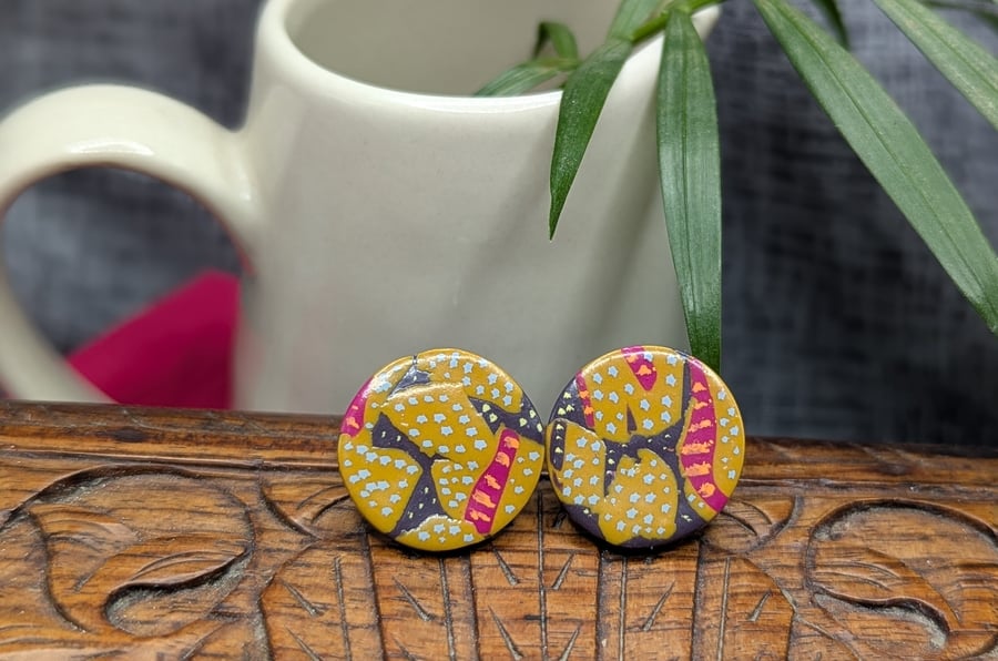 Medium ochre, pink and grey stud earrings 