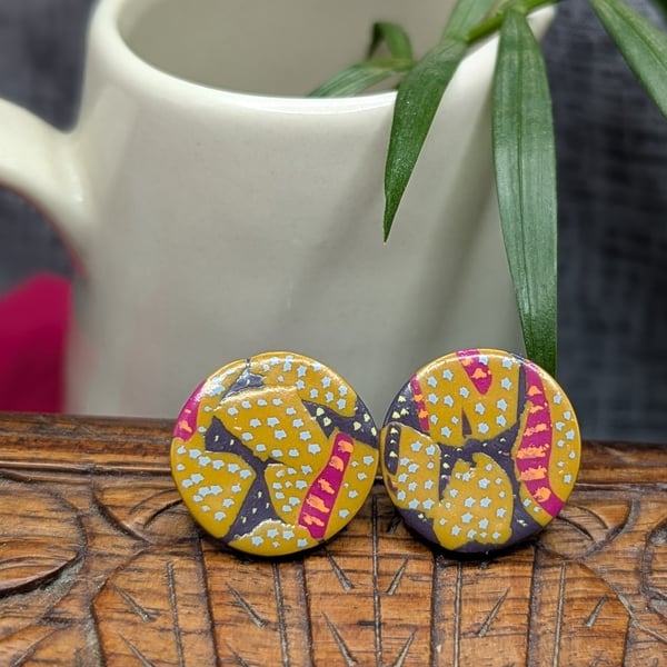 Medium ochre, pink and grey stud earrings 
