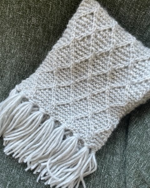 Long grey patterned wool scarf tassels 