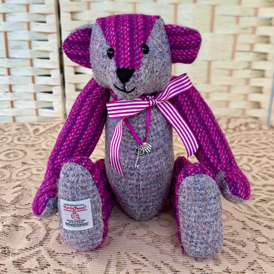 Rory: Harris Tweed Artist Bear 33cm (13")