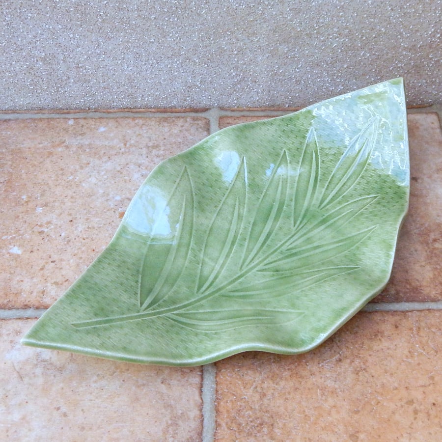 Leaf serving dish platter handmade tray in stoneware pottery ceramic