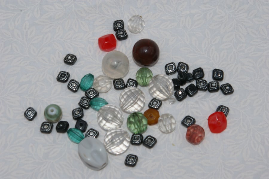 Beads mixed bag of acrylic beads