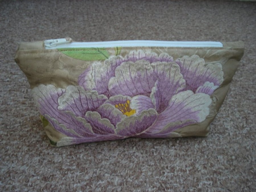 silk cosmetic purse