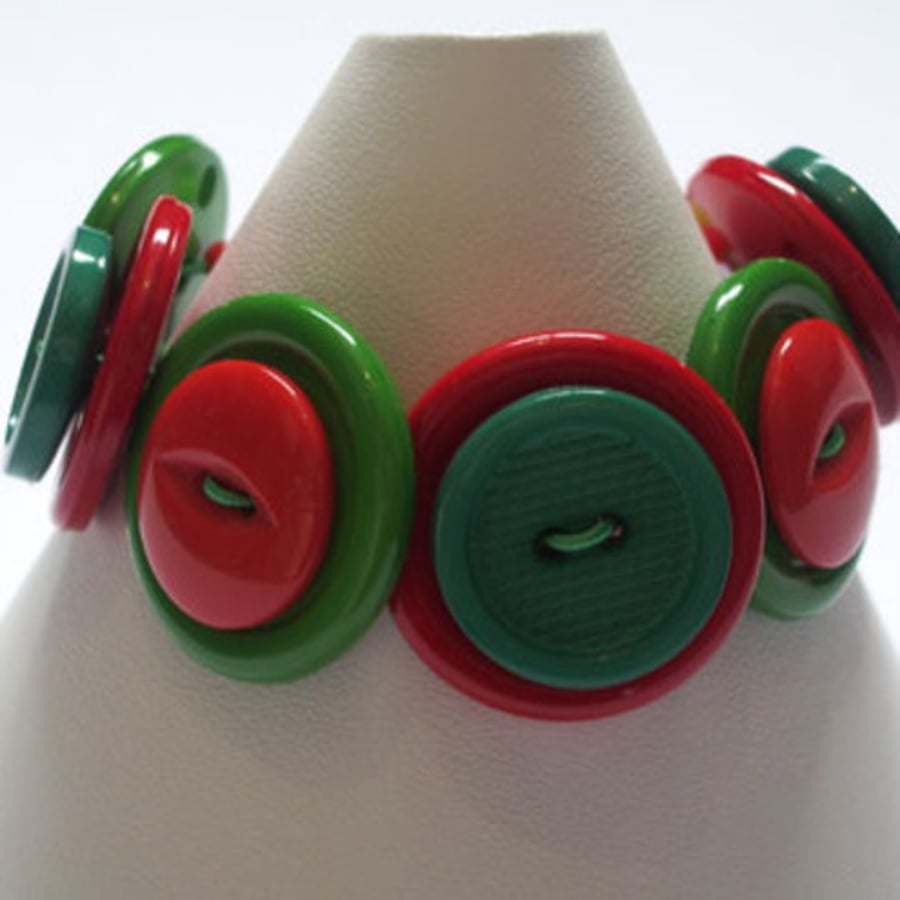Green and red button bracelet
