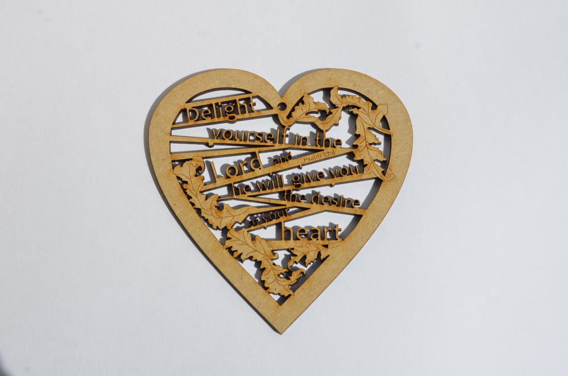 Medium wooden heart - Delight (Psalm 37:4)