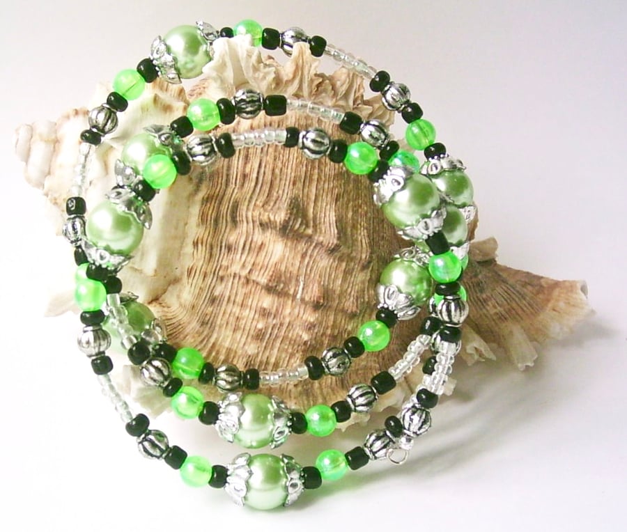 Green Glass Pearls, Green, Black and Silver-tone Beads, Memory Bracelet