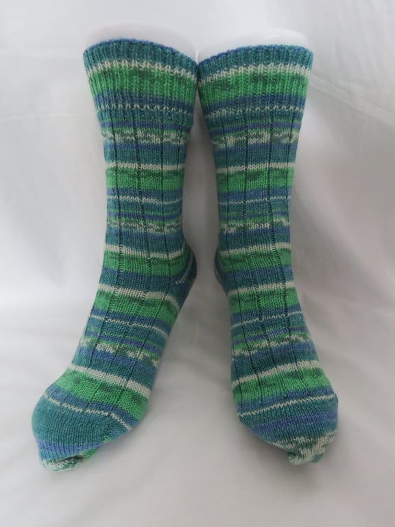 Hand-cranked Knitted Ribbed Wool Socks Size 6 to 7