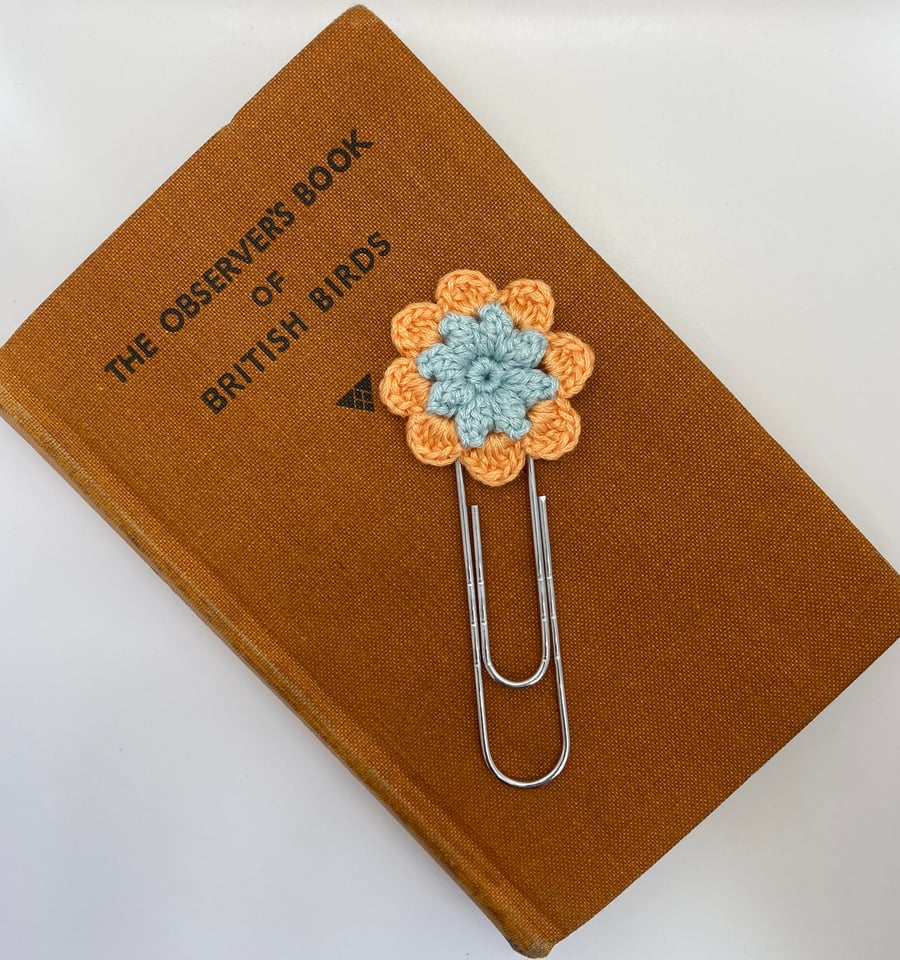 Flower paperclip bookmark in green and blue