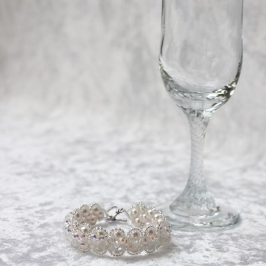 Pearly Sparkle Bracelet