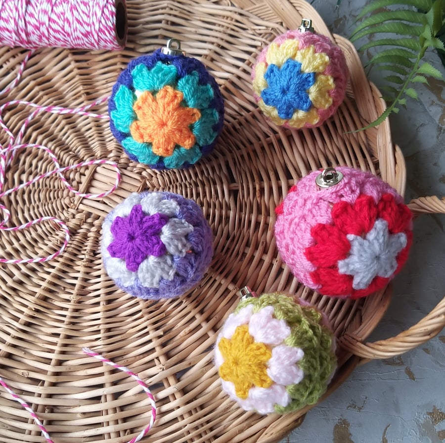 Crochet Christmas Bauble Decoration Set of 5 Bright Mix