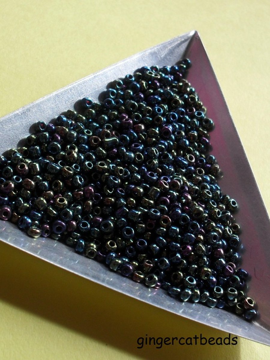 10g Glass Seed Beads - 2mm - Rainbow 