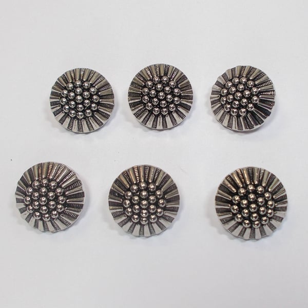 Silver faux metal flower effect shank buttons. 22mm approximately  Pack of 6.