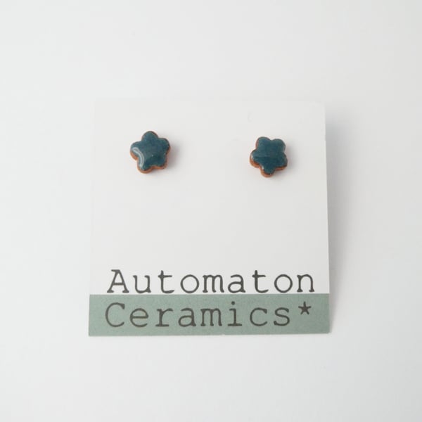 Flower stud earrings, blue green.