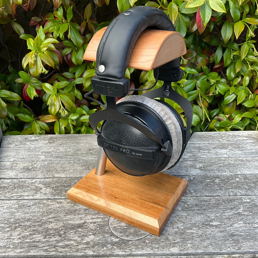 Headphone Stand HS3 Folksy