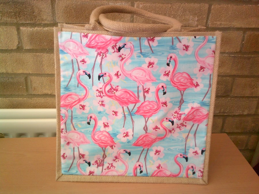 Medium jute Bag with a Pocket Featuring Flamingos