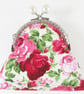 Retro Roses Clasp Purse - Image 1