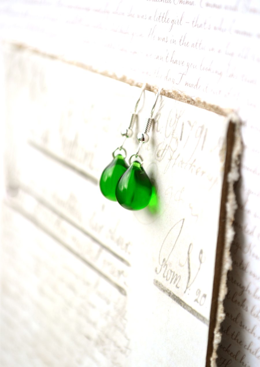 Green earrings, glass teardrop earrings, emerald green bead earrings