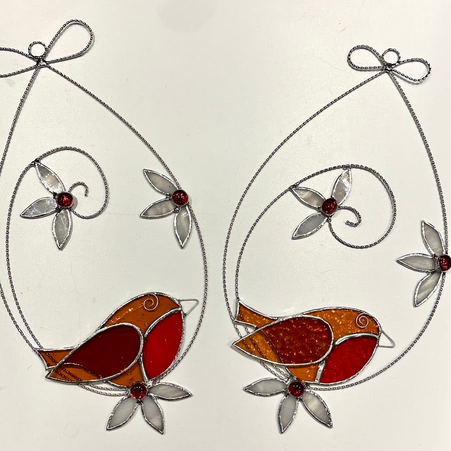 Stained Glass Robin Circle Suncatcher - Handmade Window Decoration