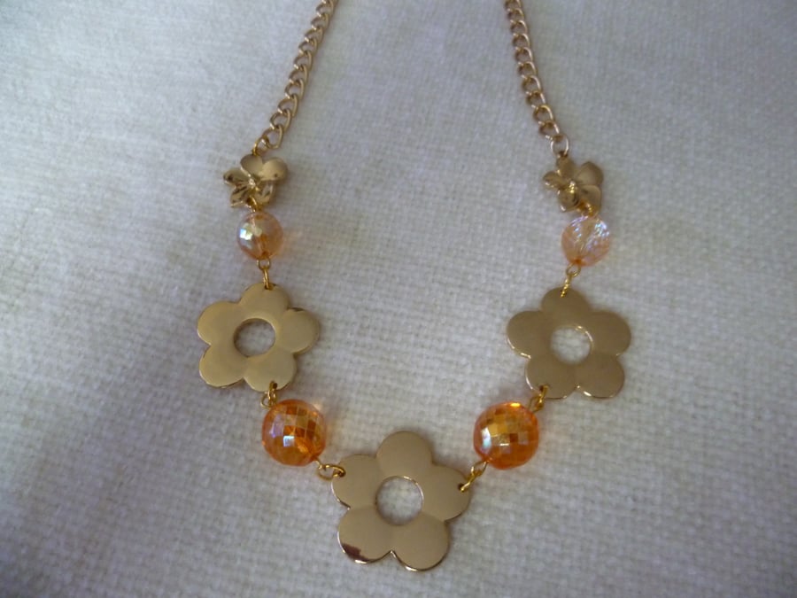 Gold Daisy Chain Necklace