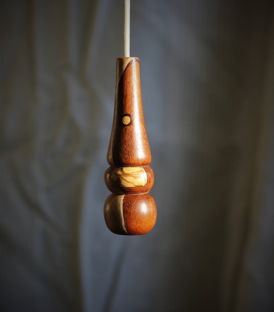 Wooden Pull Cord Toggle No4