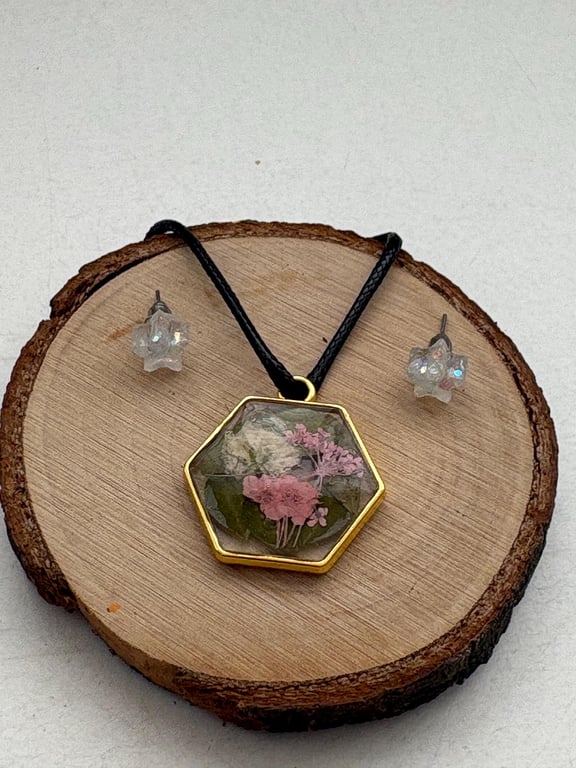 Real Dried Flower Resin Necklace Earrings Set, Botanical Gold Pendant, Nature
