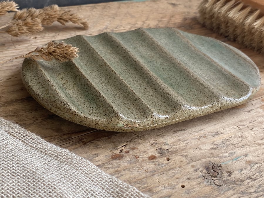 Chunky handmade rippled Soap Dish
