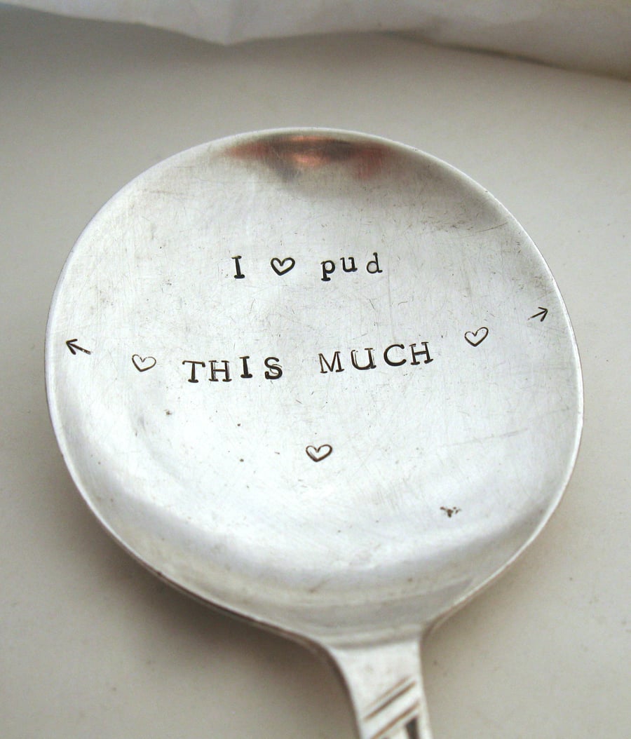 I love pud THIS MUCH spoon, big server for really large desserts