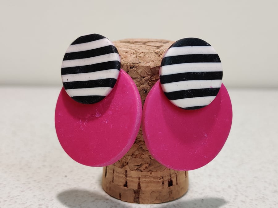 Pink and stripes circle overlap earrings