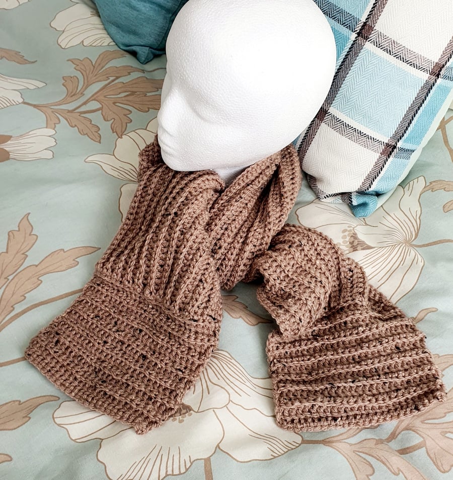 Chunky crochet scarf