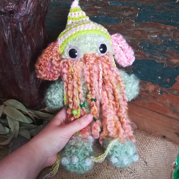 Travel Companion Hoghim Grimshaper