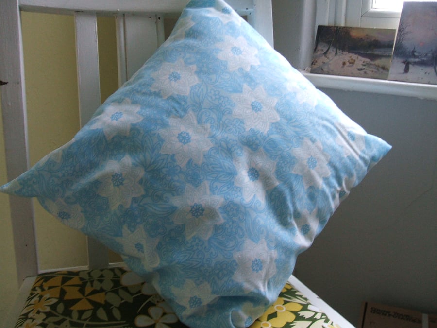Vintage fabric cushion - retro blue 