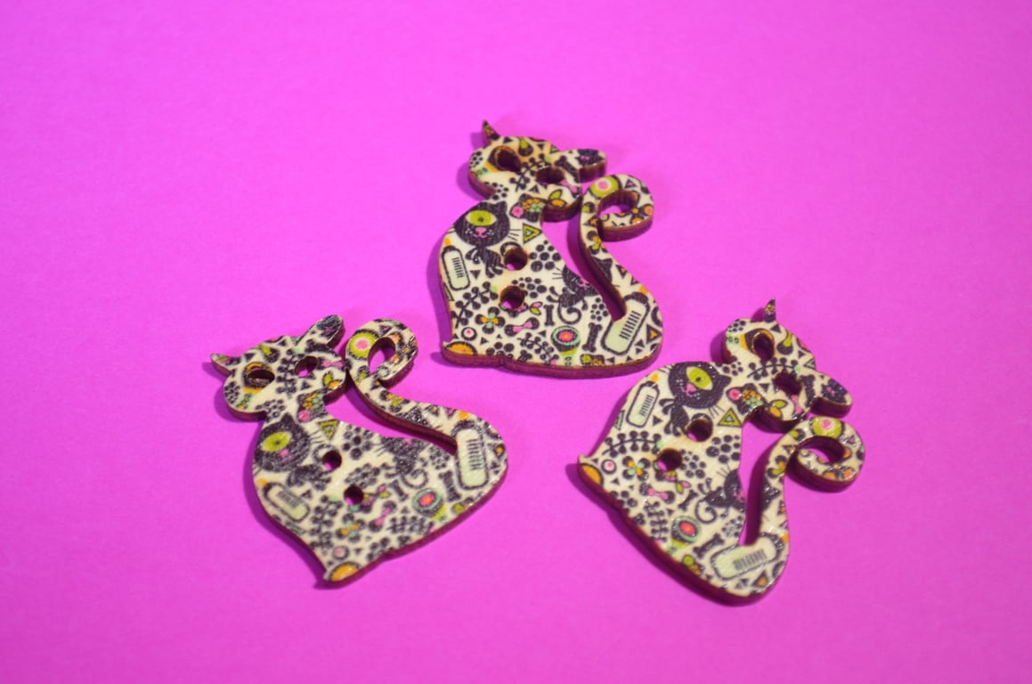 Wooden Cat Buttons Black Pink Green Cartoon 3pk 30x25mm Kitty Pussy Kitten (CT7)