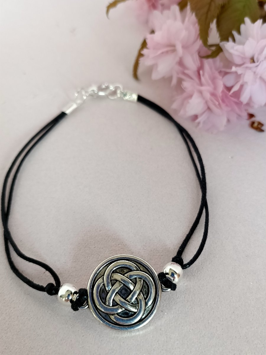 Celtic knotwork bracelet