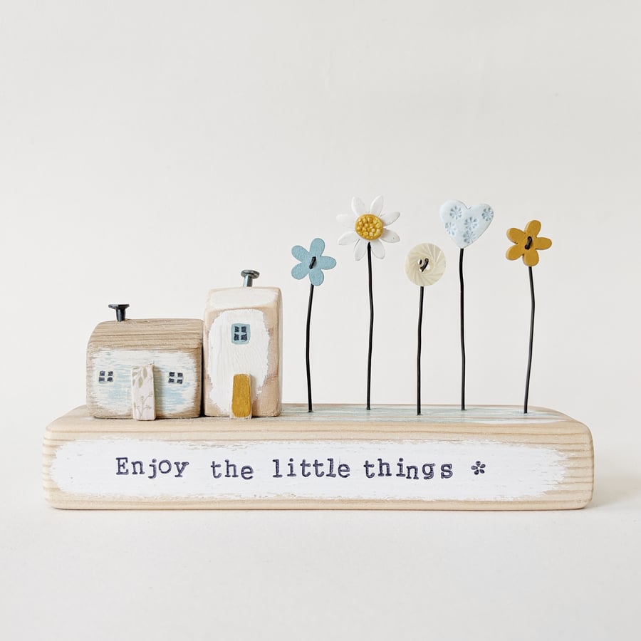 Little Wooden Houses with Clay & Button Garden 'Enjoy the little things'