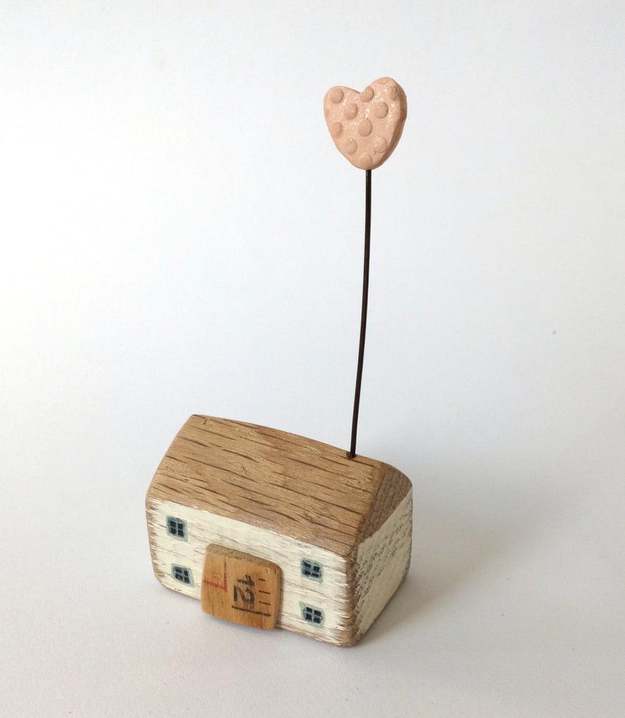 Little wooden home with clay love heart - pink