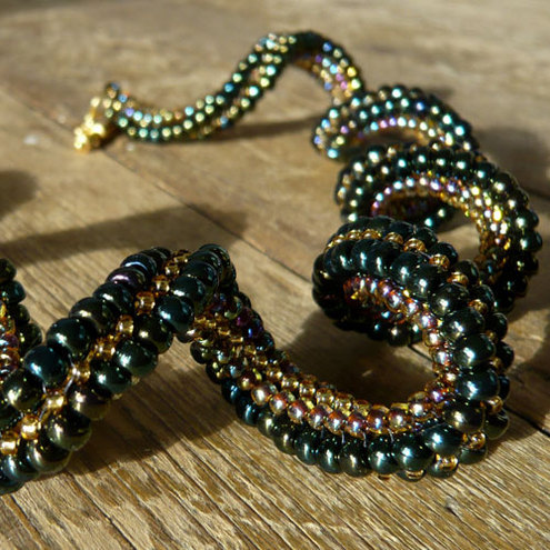Dark green and gold spiral necklace