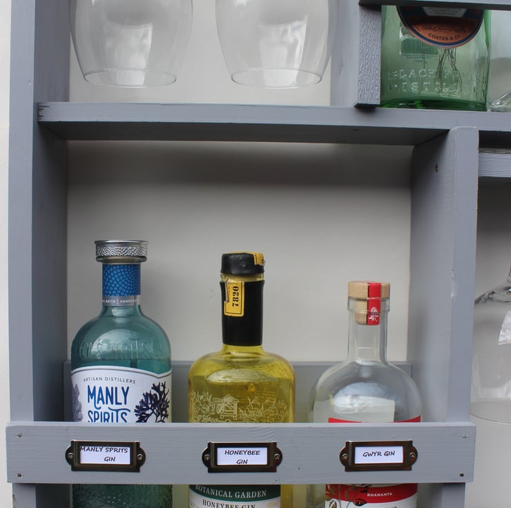 Gin rack, 6 bottles & 4 goblet glass's - Folksy
