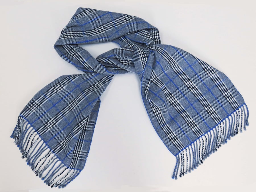 Lambswool tartan scarf