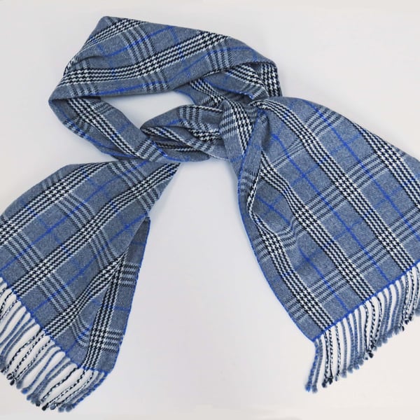 Lambswool tartan scarf