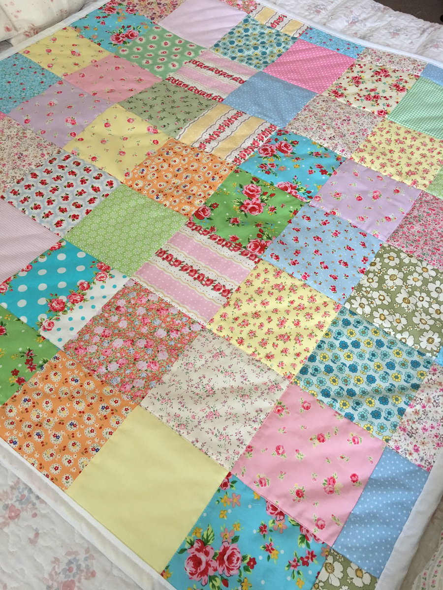  Patchwork quilt ,bedding,blanket  with white cotton back